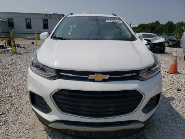 3GNCJLSB8LL226506 - 2020 CHEVROLET TRAX 1LT WHITE photo 5