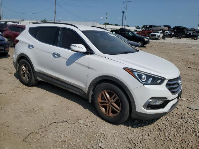 5NMZU3LB0HH000506 - 2017 HYUNDAI SANTA FE S WHITE photo 4