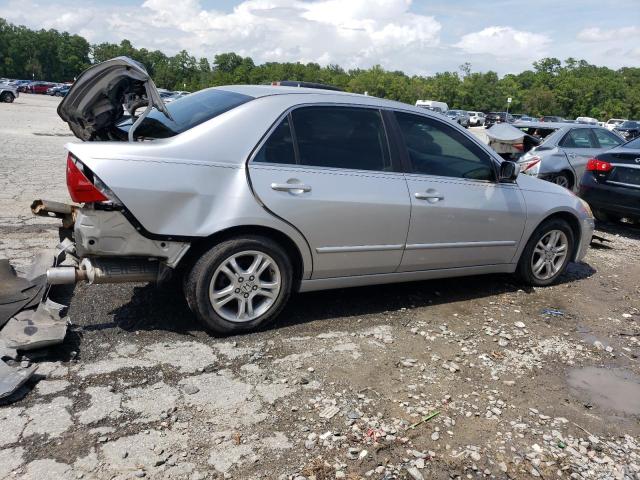 1HGCM56717A047045 - 2007 HONDA ACCORD EX SILVER photo 3