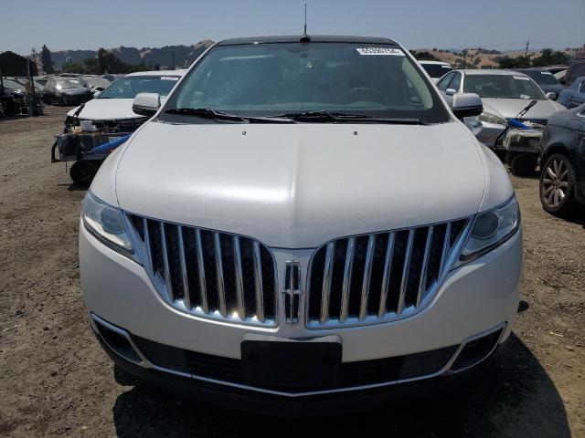 2LMDJ8JKXDBL22985 - 2013 LINCOLN MKX WHITE photo 5