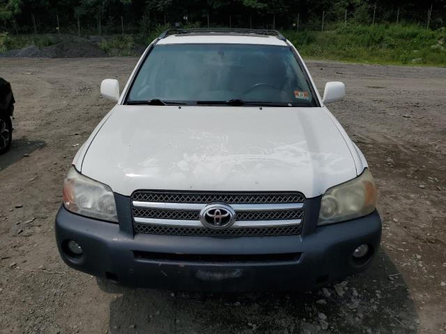 JTEEW21A060013262 - 2006 TOYOTA HIGHLANDER HYBRID WHITE photo 5