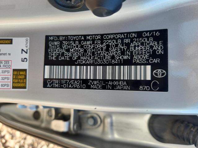 JTDKARFU3G3018411 - 2016 TOYOTA PRIUS 银色 照片 13