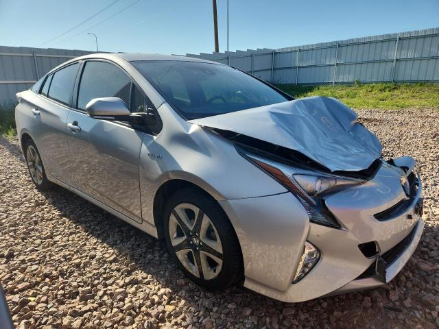 JTDKARFU3G3018411 - 2016 TOYOTA PRIUS 银色 照片 4