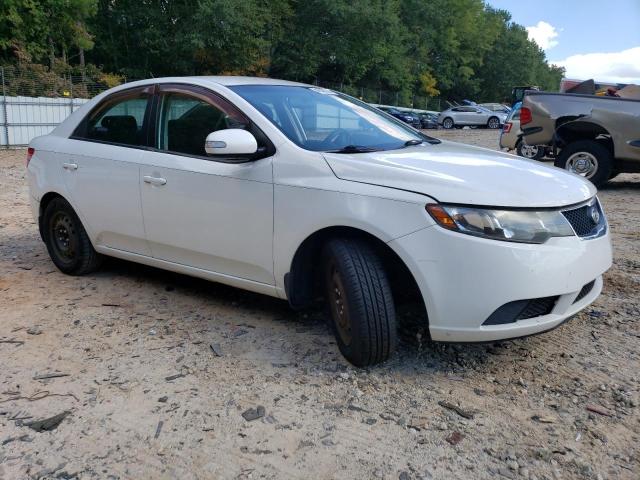 KNAFU4A25A5858734 - 2010 KIA FORTE EX WHITE photo 4