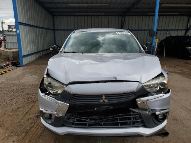 JA4AP3AW2HZ041705 - 2017 MITSUBISHI OUTLANDER ES SILVER photo 5