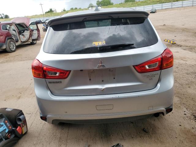 JA4AP3AW2HZ041705 - 2017 MITSUBISHI OUTLANDER ES SILVER photo 6