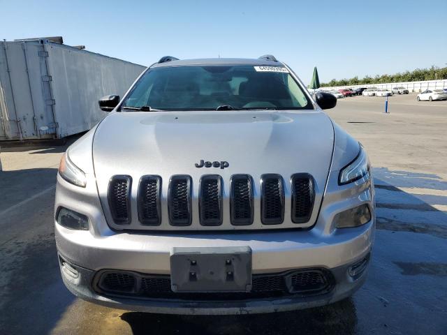 1C4PJMAS2HW665123 - 2017 JEEP CHEROKEE SPORT SILVER photo 5