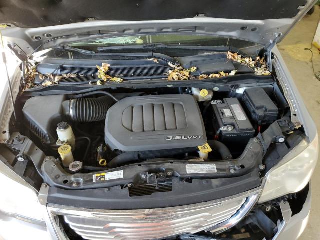 2C4RC1BGXDR647757 - 2013 CHRYSLER TOWN & COU TOURING ვერცხლისფერი ფოტო 7