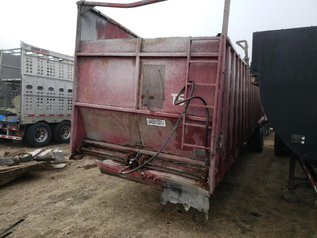 1D010942 - 2002 TRAIL KING TRAILER RED photo 3