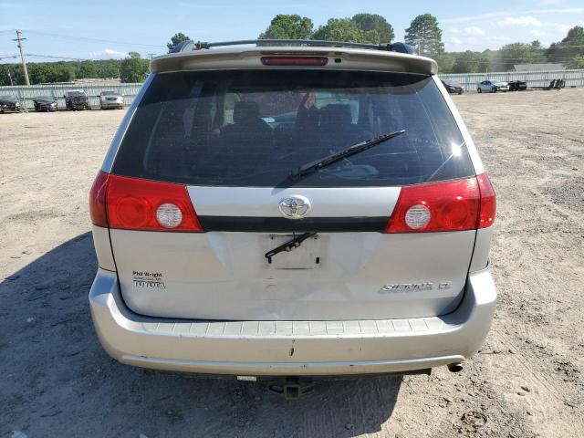 5TDZA23C26S461938 - 2006 TOYOTA SIENNA CE SILVER photo 6