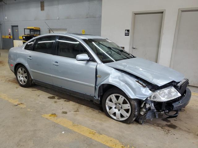 WVWRH63BX1P271883 - 2001 VOLKSWAGEN PASSAT GLX Mavi foto 4