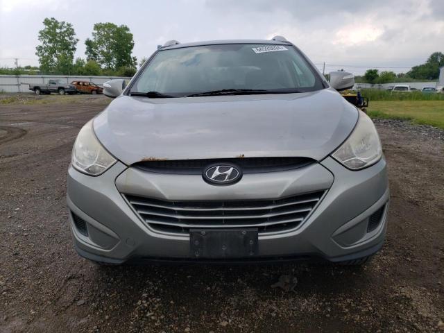 KM8JU3AC1CU386746 - 2012 HYUNDAI TUCSON GLS SILVER photo 5