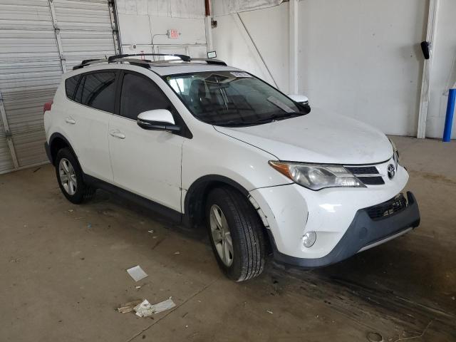 JTMRFREV2DD036236 - 2013 TOYOTA RAV4 XLE WHITE photo 4