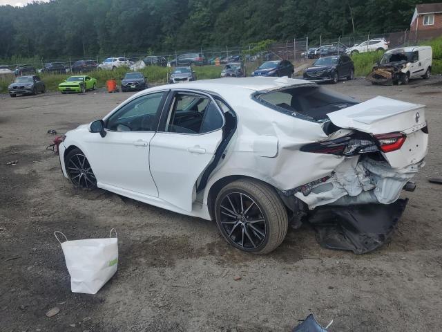 4T1G11AKXRU249098 - 2024 TOYOTA CAMRY SE NIGHT SHADE WHITE photo 2