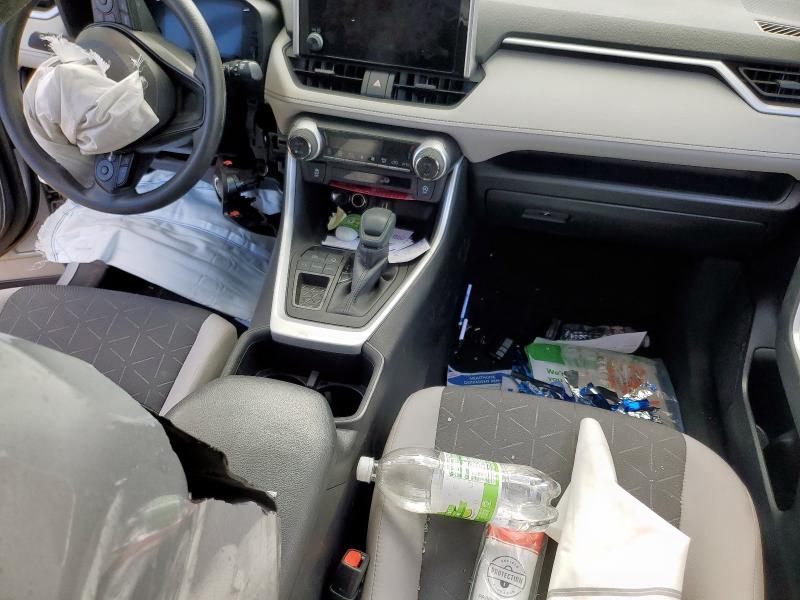 2T3W1RFV1PW288521 - 2023 TOYOTA RAV4 XLE SILVER photo 8