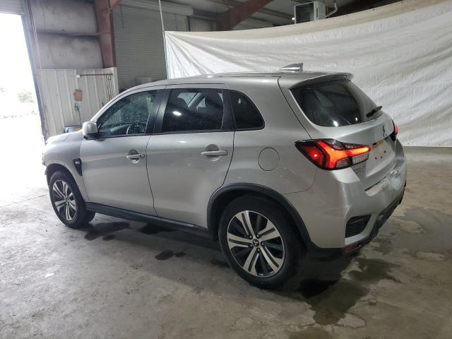 JA4ARUAU5NU002484 - 2022 MITSUBISHI OUTLANDER ES SILVER photo 2