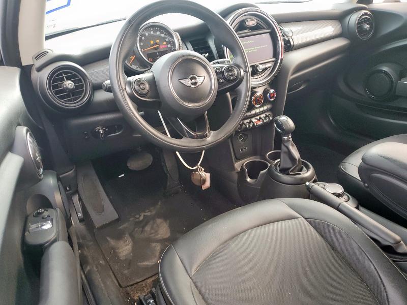 WMWXP5C33H2D16957 - 2017 MINI COOPER BLACK photo 8