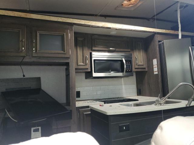 4YDF38526JA742406 - 2018 KEYSTONE MONTANA TAN photo 6