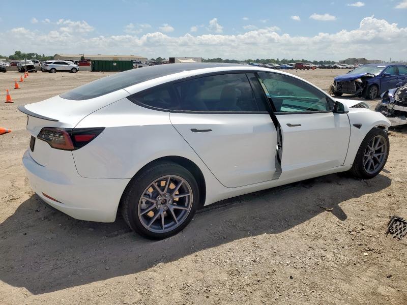 5YJ3E1EA1PF573605 - 2023 TESLA MODEL 3 WHITE photo 3