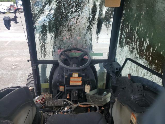 CF0HC102900000000 - 2015 MAHINDRA AND MAHINDRA TRACTOR RED photo 5