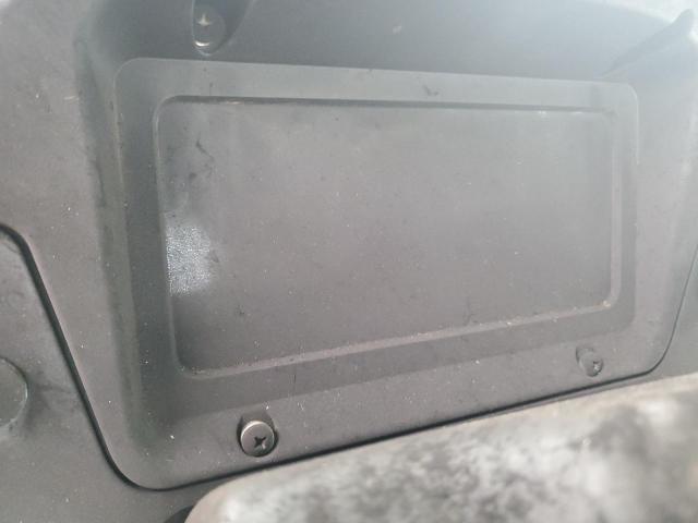 CF0HC102900000000 - 2015 MAHINDRA AND MAHINDRA TRACTOR RED photo 8