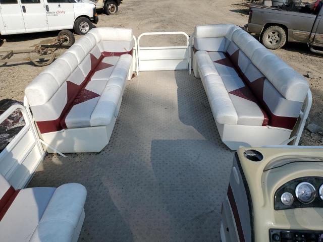 BNT29024F405 - 2005 BENTLEY BOAT WHITE photo 5