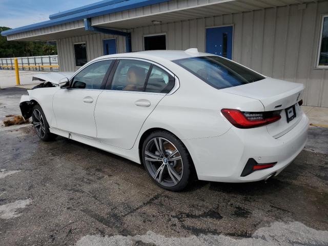 WBA5R7C52KFH17527 - 2019 BMW 330XI WHITE photo 2