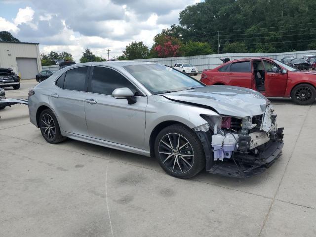 4T1G31AK9PU620646 - 2023 TOYOTA CAMRY SE NIGHT SHADE SILVER photo 4