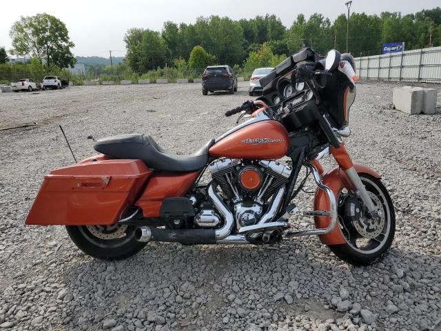 2011 HARLEY-DAVIDSON FLHX, 