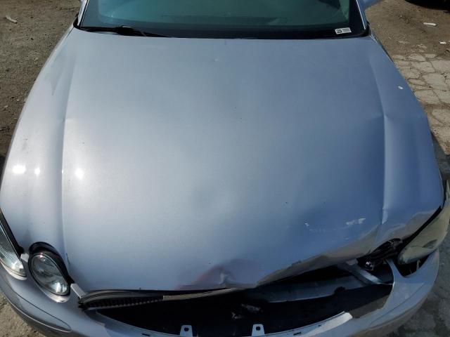 2G4WC532451317430 - 2005 BUICK LACROSSE CX SILVER photo 11