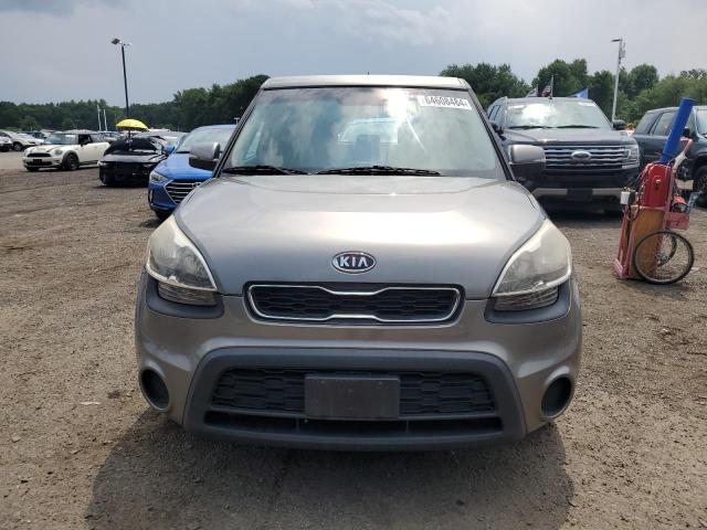 KNDJT2A62C7378052 - 2012 KIA SOUL + GRAY photo 5