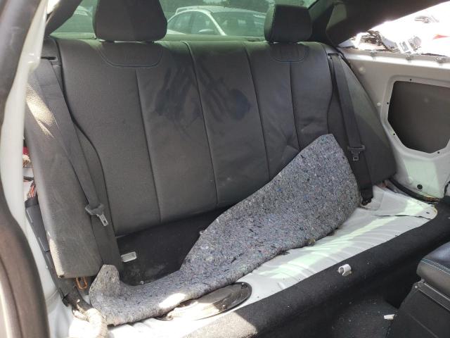 WBS1J5C54JVD37275 - 2018 BMW M2 WHITE photo 10