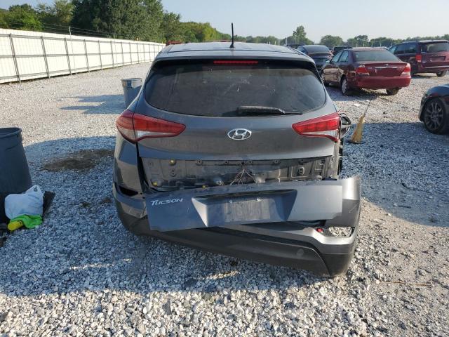 KM8J23A48JU658396 - 2018 HYUNDAI TUCSON SE GRAY photo 6