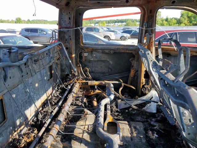 3C6UR5CL2JG174876 - 2018 RAM 2500 ST BURGUNDY photo 10