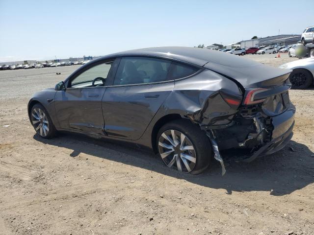 5YJ3E1EA3SF004179 - 2025 TESLA MODEL 3 GRAY photo 2