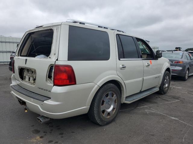 5LMFU27545LJ06123 - 2005 LINCOLN NAVIGATOR 白色 照片 3