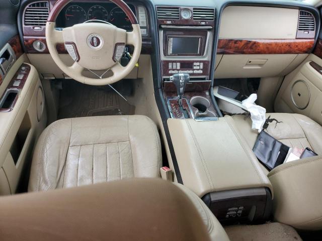 5LMFU27545LJ06123 - 2005 LINCOLN NAVIGATOR 白色 照片 8