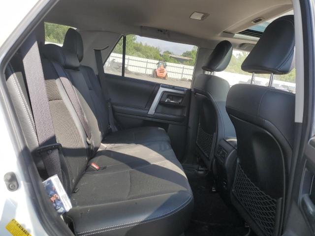 JTEBU5JR9J5557335 - 2018 TOYOTA 4RUNNER SR5/SR5 PREMIUM თეთრი ფოტო 11