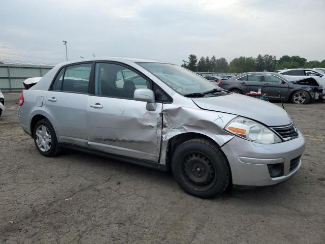 3N1BC1AP6BL469619 - 2011 NISSAN VERSA S SILVER photo 4