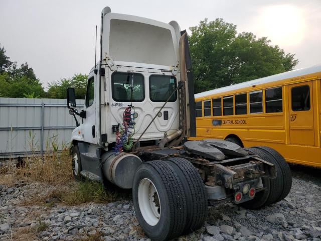 1FUBGEDV5FLGH4666 - 2015 FREIGHTLINER CASCADIA 1 WHITE photo 3