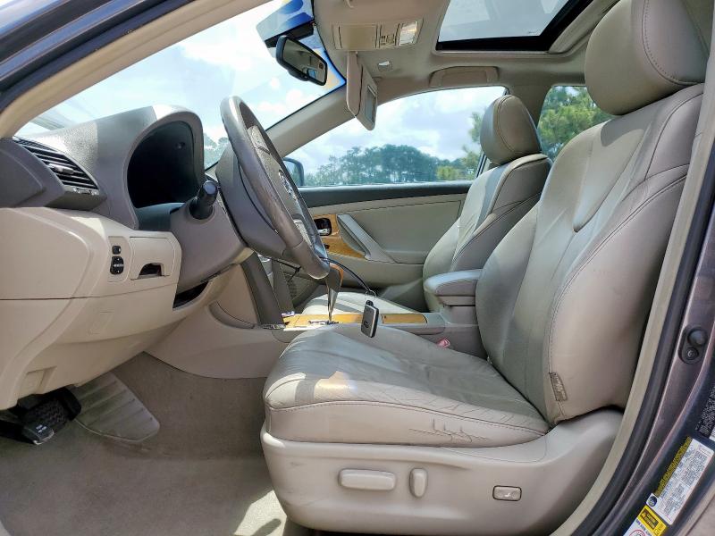 4T1BK46K37U049002 - 2007 TOYOTA CAMRY LE Մոխրագույն լուսանկար 7