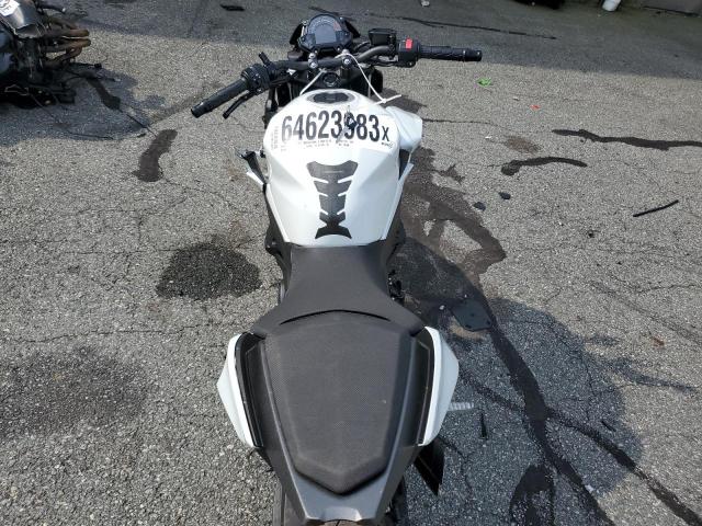 JKAERKD13NDAH8940 - 2022 KAWASAKI ER400 D WHITE photo 5