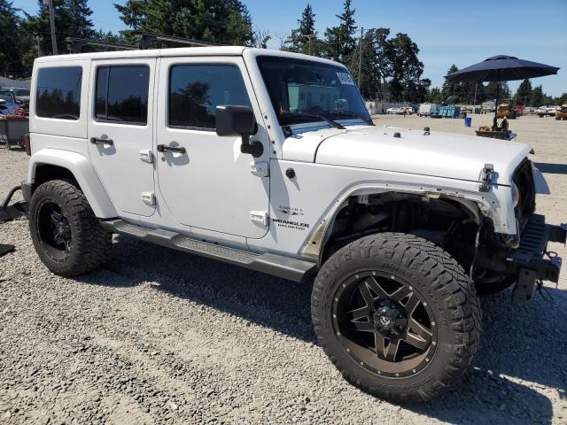 1C4BJWEG5GL122375 - 2016 JEEP WRANGLER U SAHARA WHITE photo 4