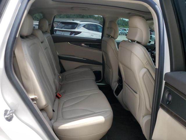 2LMTJ6LP4GBL20629 - 2016 LINCOLN MKX RESERVE WHITE photo 11
