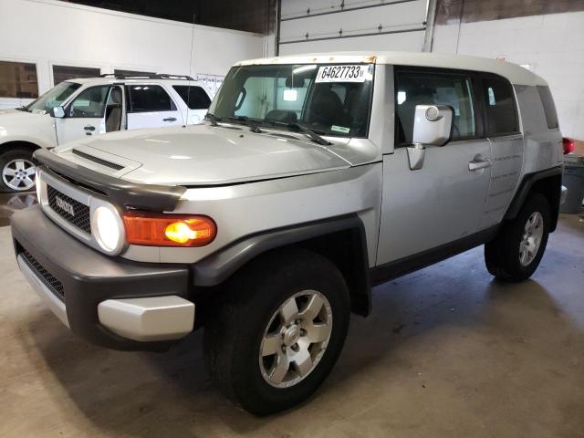 JTEBU11F370077697 - 2007 TOYOTA FJ CRUISER SILVER photo 1