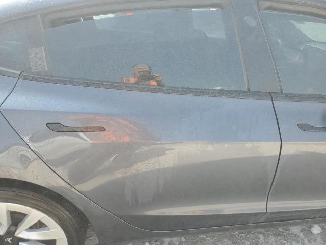5YJ3E1EA5PF691379 - 2023 TESLA MODEL 3 Grau Foto 10