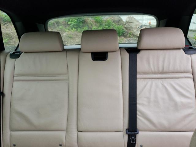 5UXZV8C5XBL418516 - 2011 BMW X5 XDRIVE50I SILVER photo 10