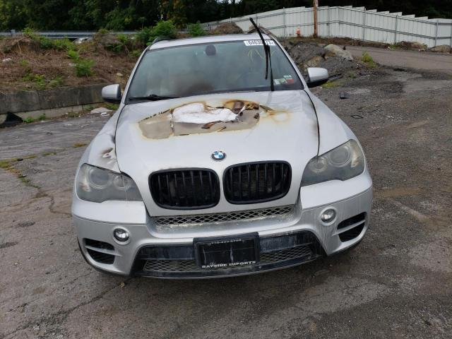 5UXZV8C5XBL418516 - 2011 BMW X5 XDRIVE50I SILVER photo 5