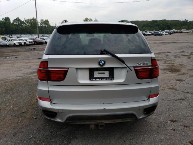 5UXZV8C5XBL418516 - 2011 BMW X5 XDRIVE50I SILVER photo 6