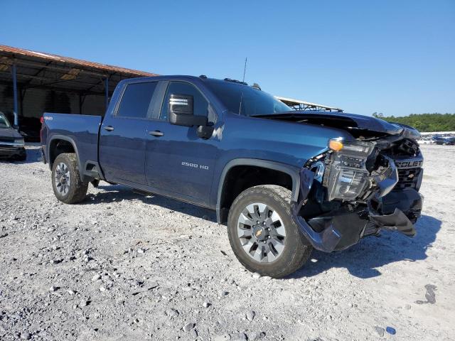 1GC4YME77MF141156 - 2021 CHEVROLET SILVERADO K2500 CUSTOM BLUE photo 4